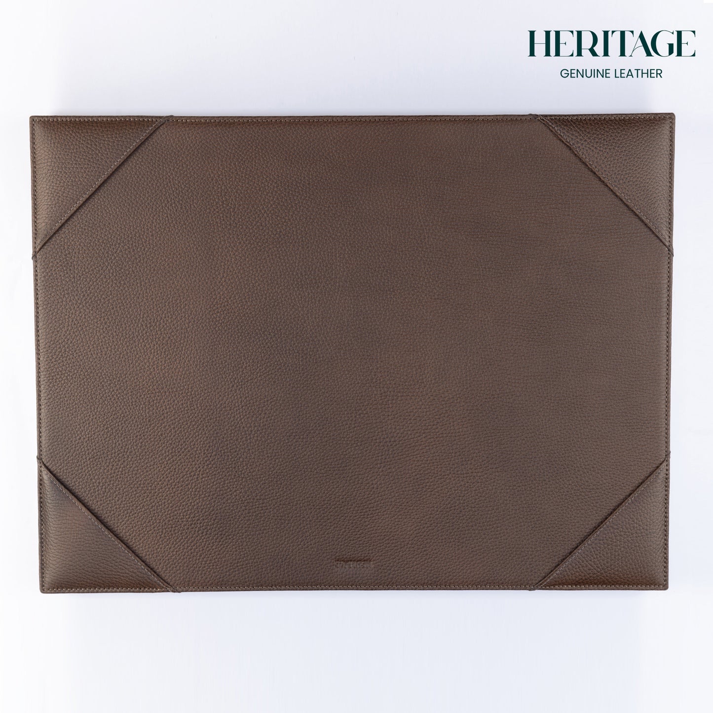 Base de Escritorio Mediana en Cuero Granulado Café Heritage (52*39cm)