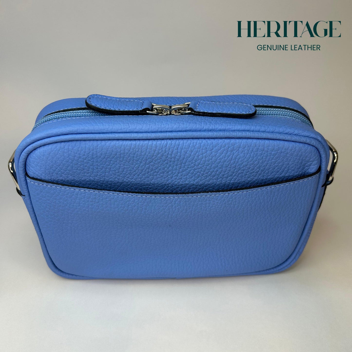Camera Bag con Cinta en Cuero Granulado Celeste Heritage