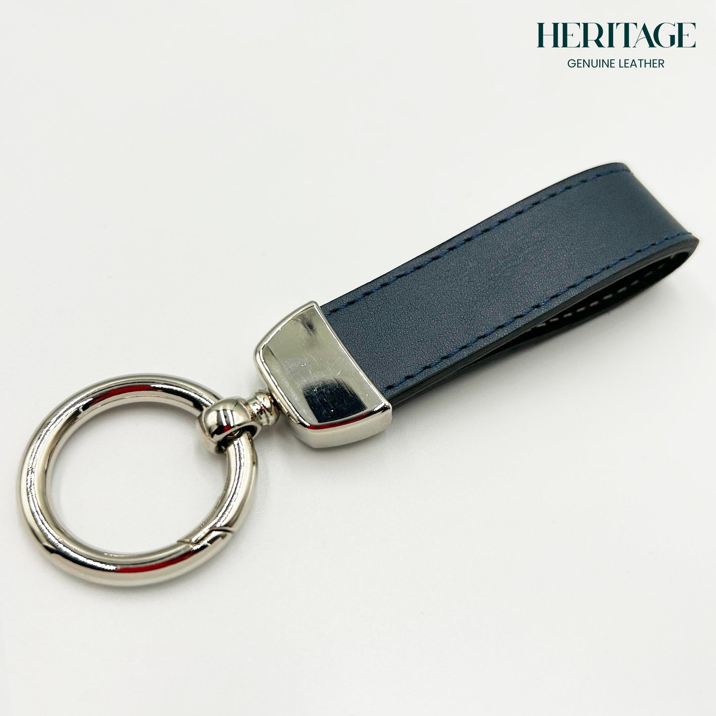 Llavero Metálico Plata con Correa en Cuero Full Grain Azul Heritage