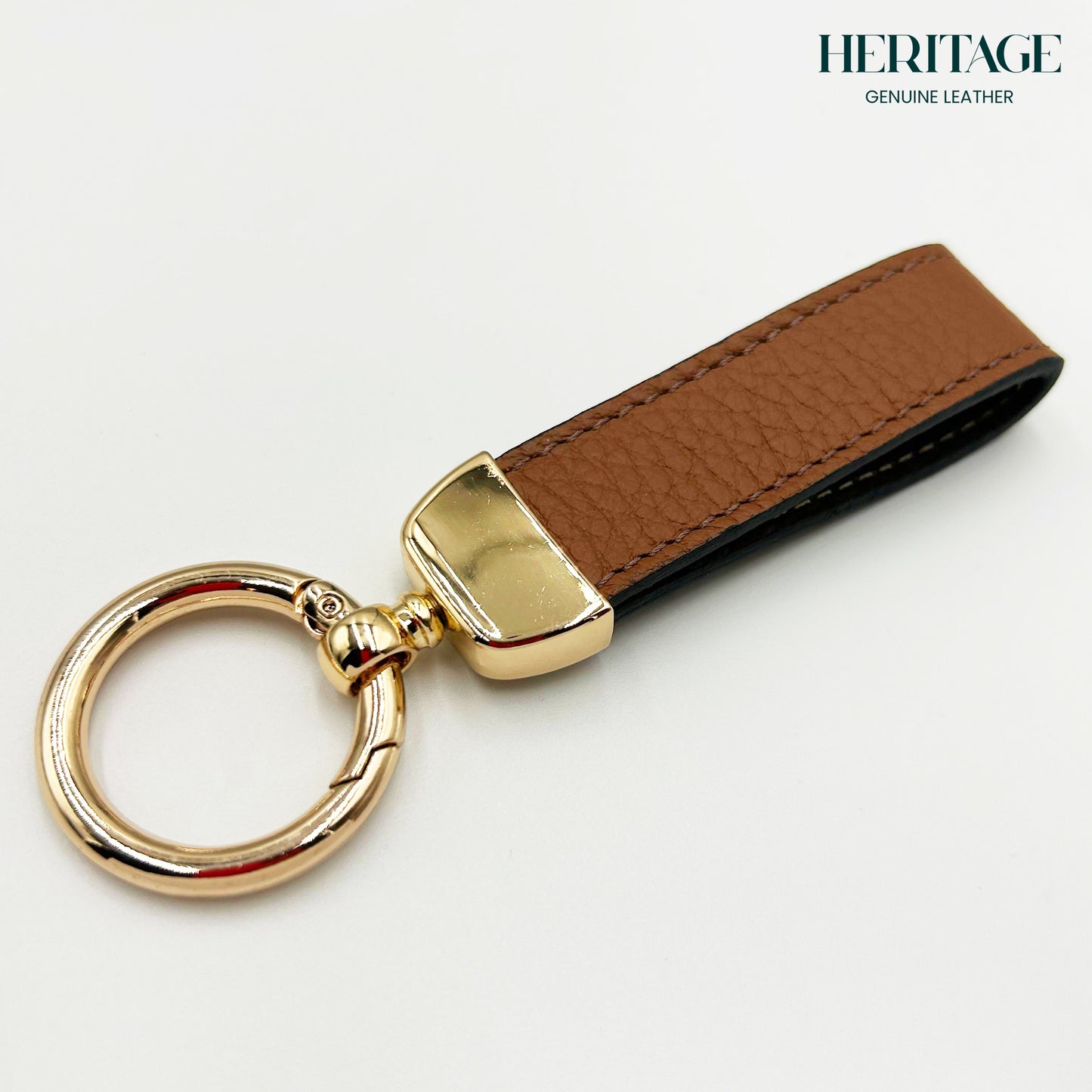 Llavero Metálico Dorado con Correa en Cuero Granulado Whiskey Heritage