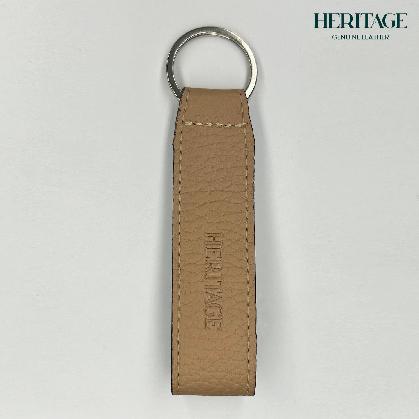 Llavero con Correa en Cuero Granulado Capuchino Heritage