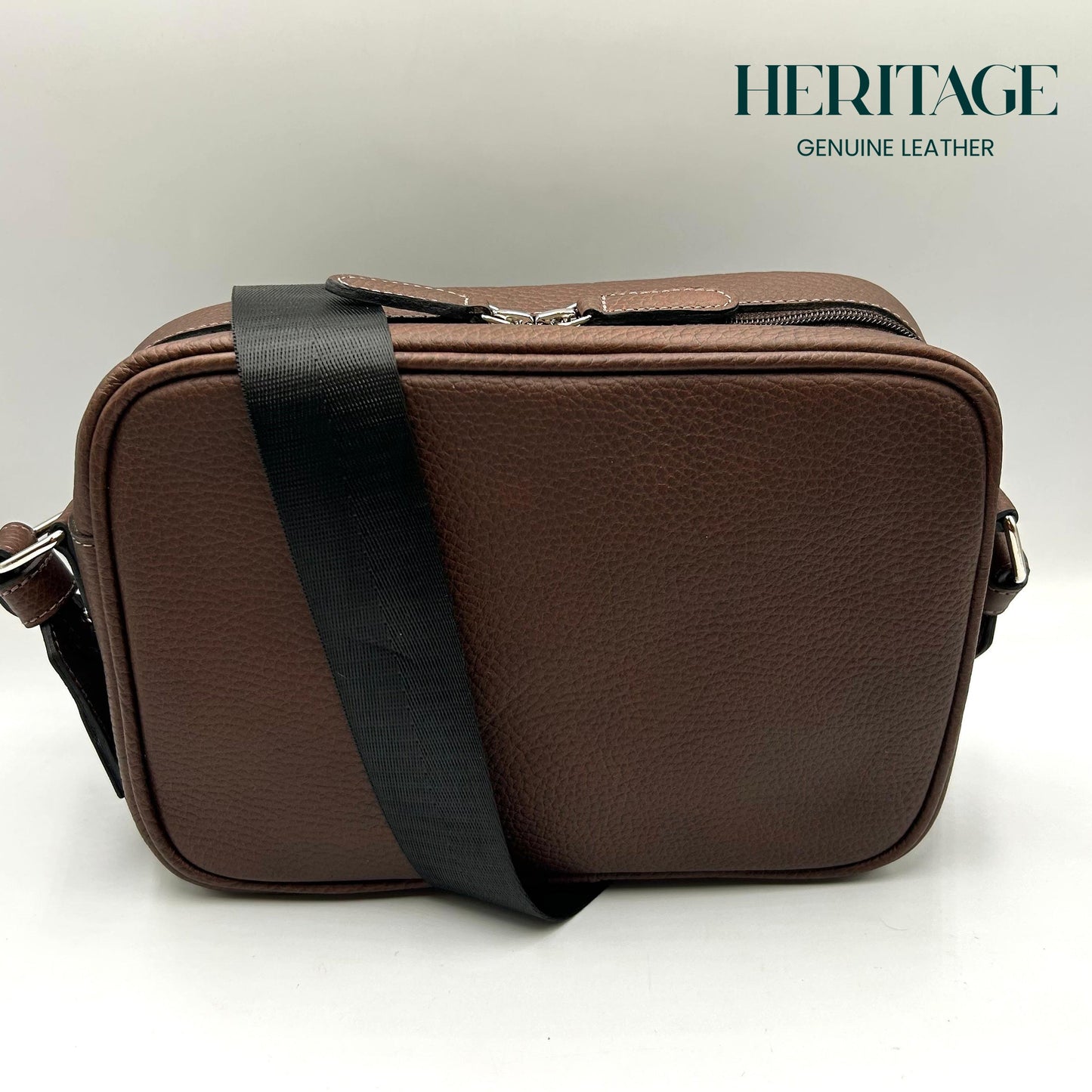 Camera Bag Monaco Mediana con Cinta en Cuero Granulado Cafe Heritage