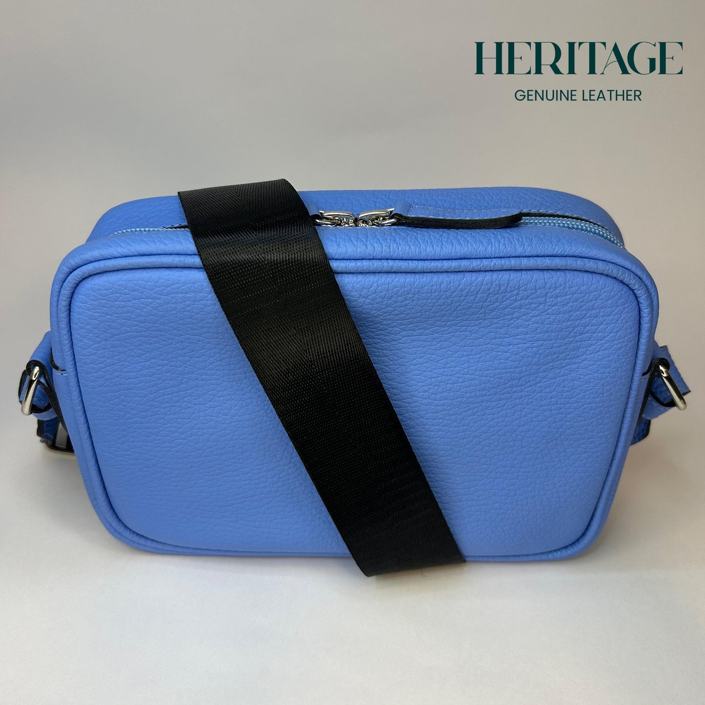 Camera Bag con Cinta en Cuero Granulado Celeste Heritage