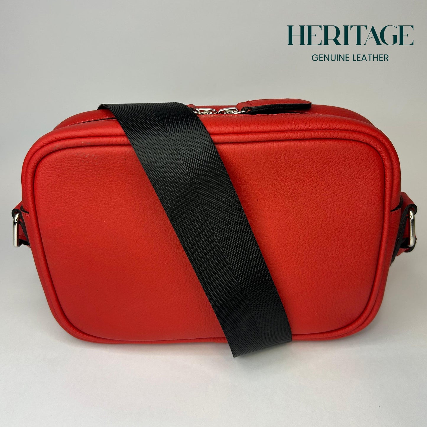 Camera Bag con Cinta en Cuero Granulado Rojo Heritage