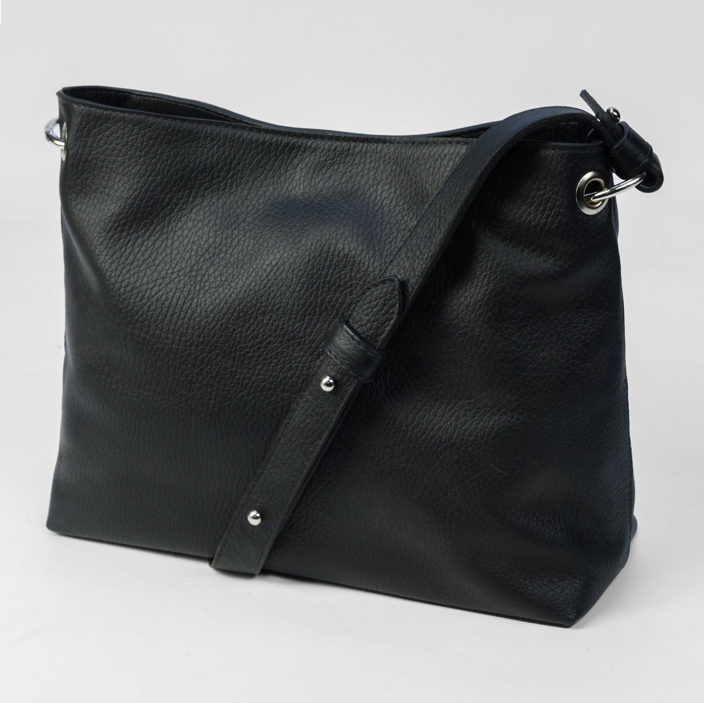 Bolso bandolera Praga en Cuero Granulado Negro Heritage
