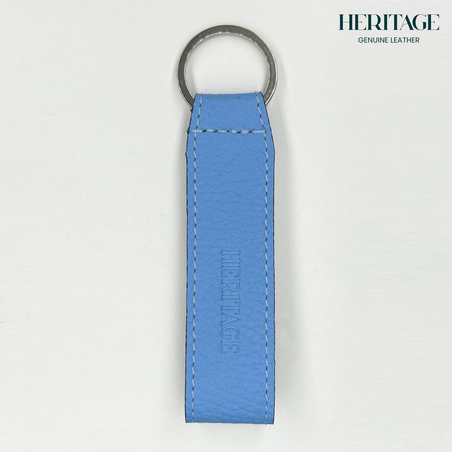 Llavero con Correa en Cuero Granulado Celeste Heritage