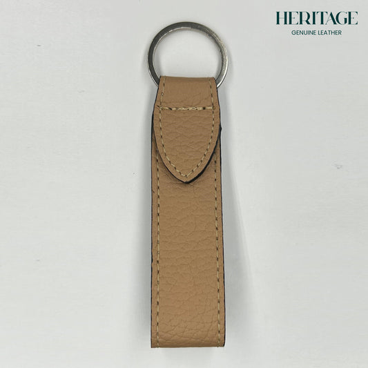 Llavero con Correa en Cuero Granulado Capuchino Heritage